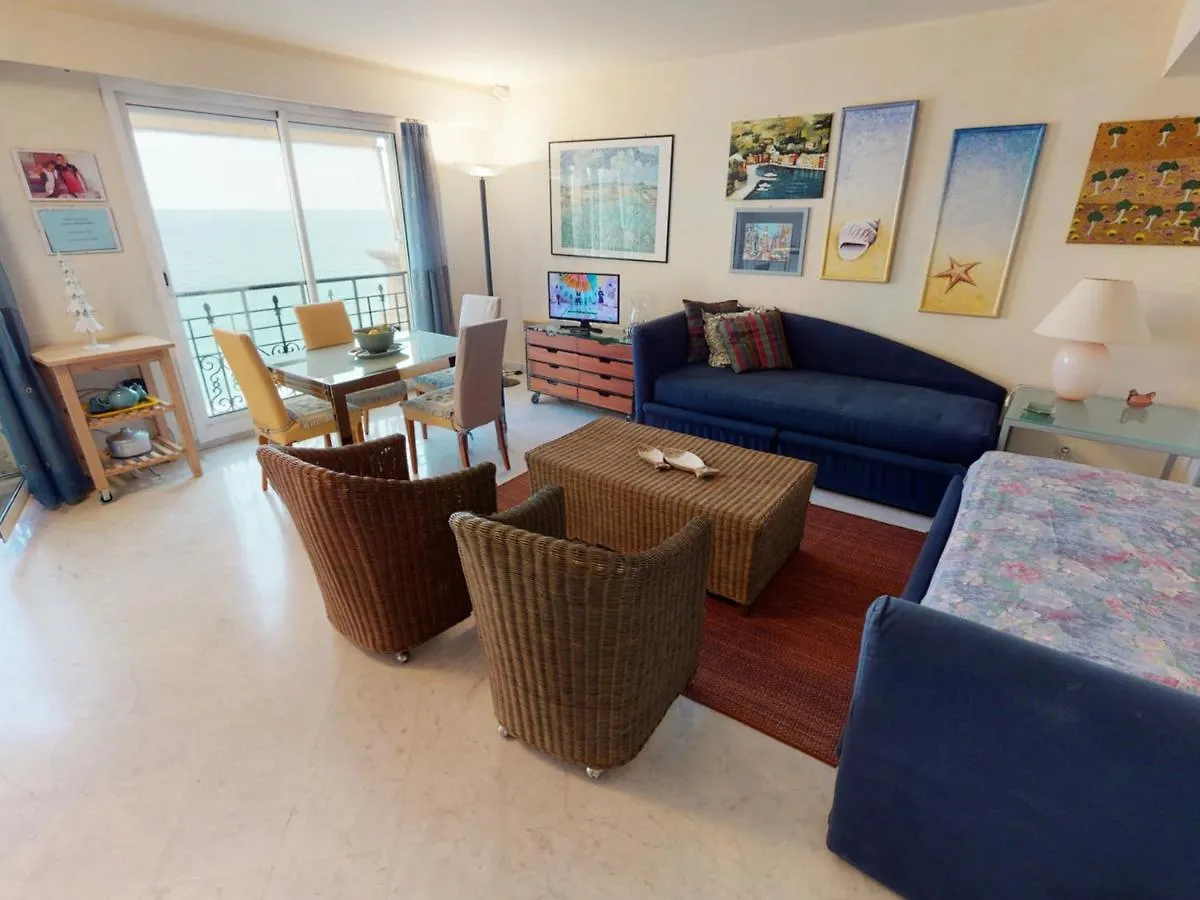 Grand 2P Face Mer Avec Balcon, Parking, Piscine Et Spa En Centre-Ville A Menton - Fr-1-196-284