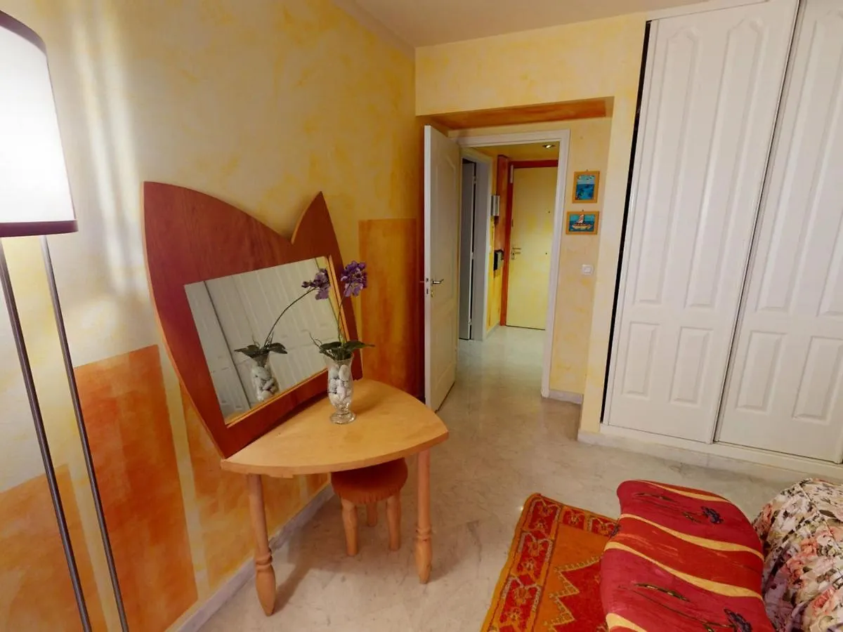 Apartment Grand 2P Face Mer Avec Balcon, Parking, Piscine Et Spa En Centre-Ville A Menton - Fr-1-196-284